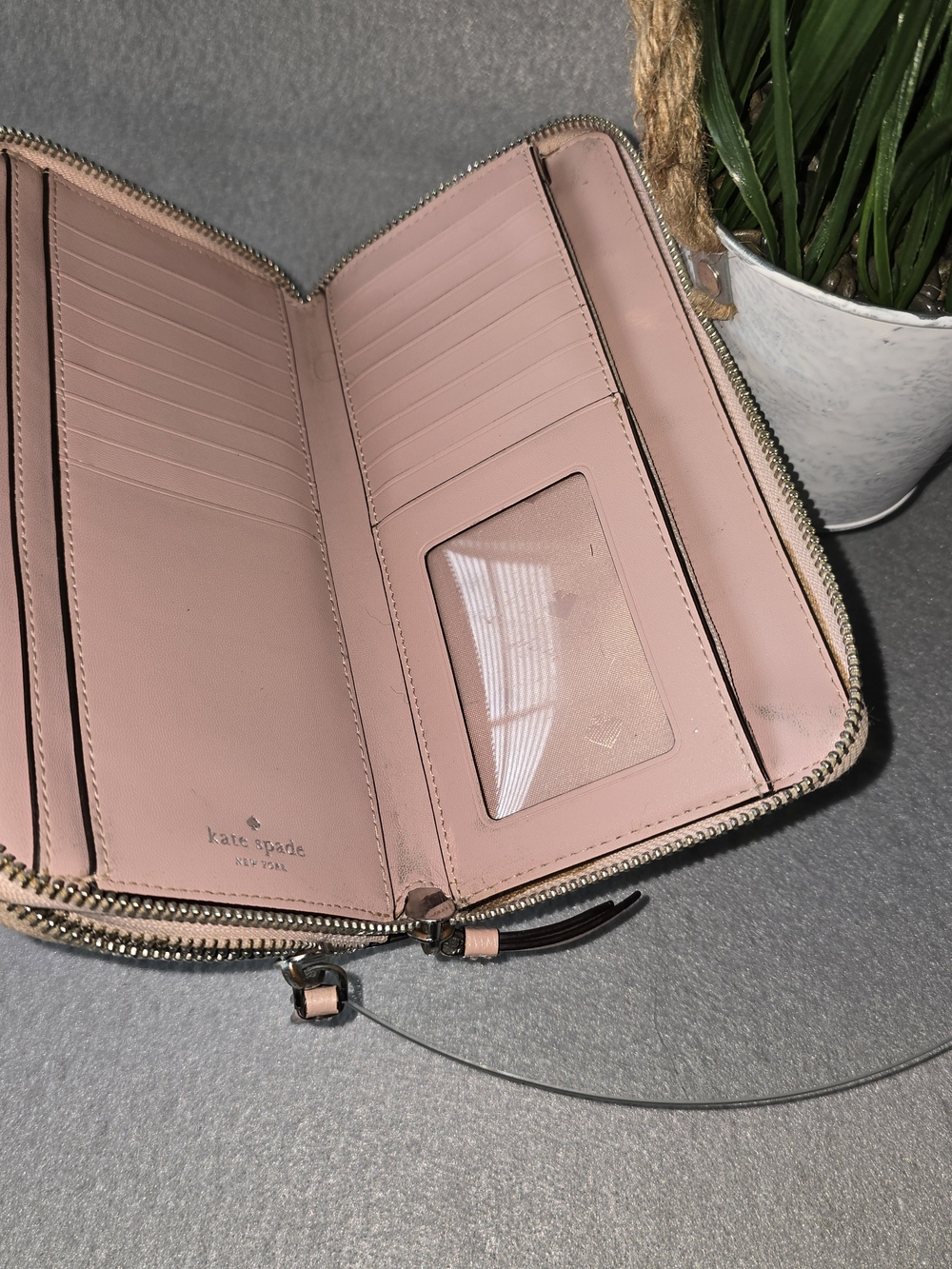 Kate Spade Pink & White Leather Crossbody Wallet Spring colors - Picture 3 of 12